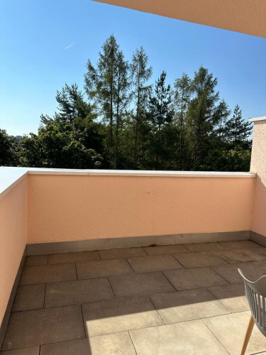 Bright and full furnished appartement with roof terrace in Munich (fully renovated in July 2023)
