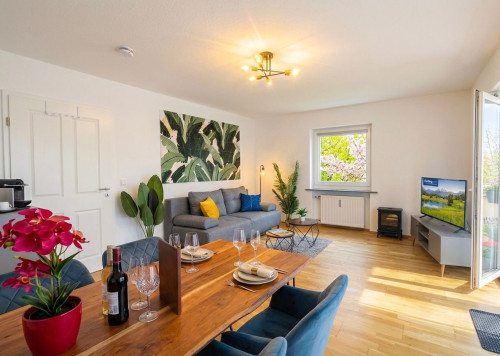 Near Regensburg/Walhalla: Balcony | 3 rooms | kitchen | electric fireplace | Nintendo Switch | parking - Gallery - 14