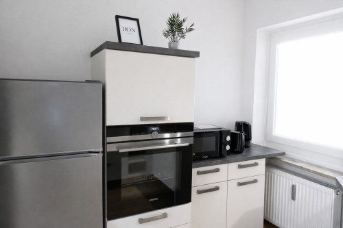 Near Regensburg/Walhalla: Balcony | 3 rooms | kitchen | electric fireplace | Nintendo Switch | parking - Gallery - 17