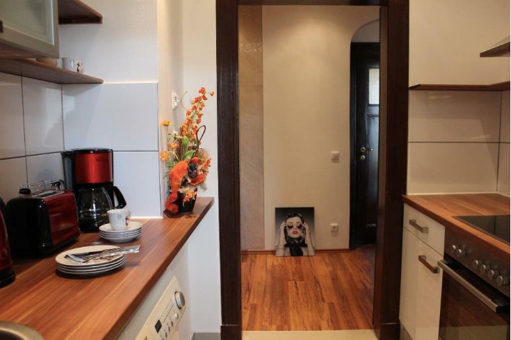Fantastic & Fashionable Home In Popular Area - 5
