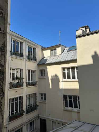 Pretty & lovely home in nice area (Paris)