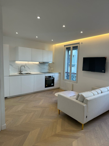 Pretty & lovely home in nice area (Paris)