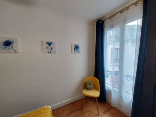 2 Bedroom Flat, with Sacre-Coeur View