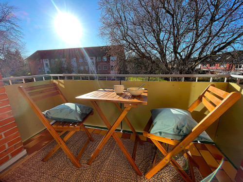 Close to the water and quiet - move in and feel good
