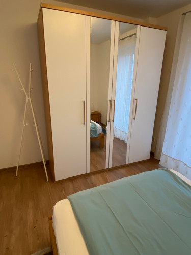 Fully equipped flat with parking lot, garden and work space right next to the city center