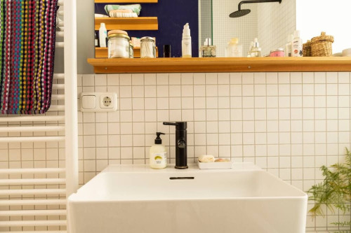 STYLISH 2 BEDROOM DESIGNER HOME WITH BALCONY (NEUKÖLLN)