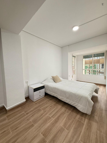 Neat double bedroom in the centre of Castellón de la Plana