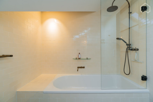 Quiet, 2 balconies, Architecturally designed loft near Zionskirchplatz, Mitte