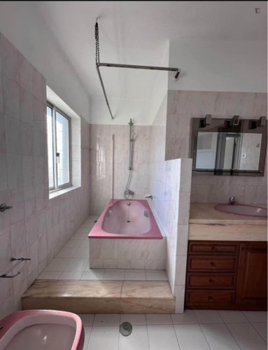 Welcoming Single Bedroom close to Sesimbra Beach - Gallery - 6