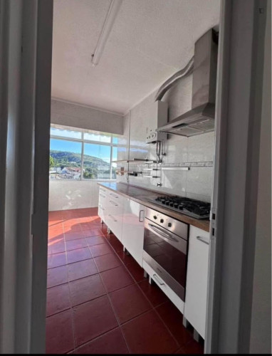Welcoming Single Bedroom close to Sesimbra Beach