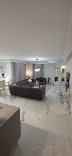 Furnished Luxury 115 m² Apartment – Fireplace & Balcony • 3BR • Parking • Near Nuremberg - Gallery - 8