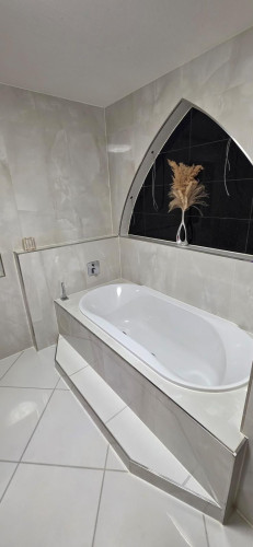 Furnished Luxury 115 m² Apartment – Fireplace & Balcony • 3BR • Parking • Near Nuremberg - Gallery - 23