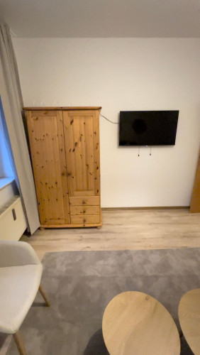 Cozy furnished 2-bedroom apartment near shopping center and public transport