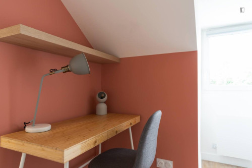 Snug double ensuite bedroom in Orvault