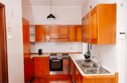 Cozy Bedroom in a 3-Bedroom Apartment in Rome