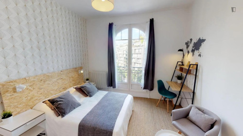 Great double bedroom not far from Boucicaut metro station