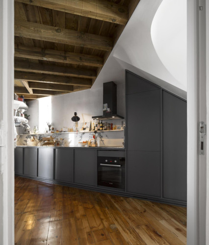 Marvellous 2 Bedroom Apartment with a balcony close to Lisbon Cathedral