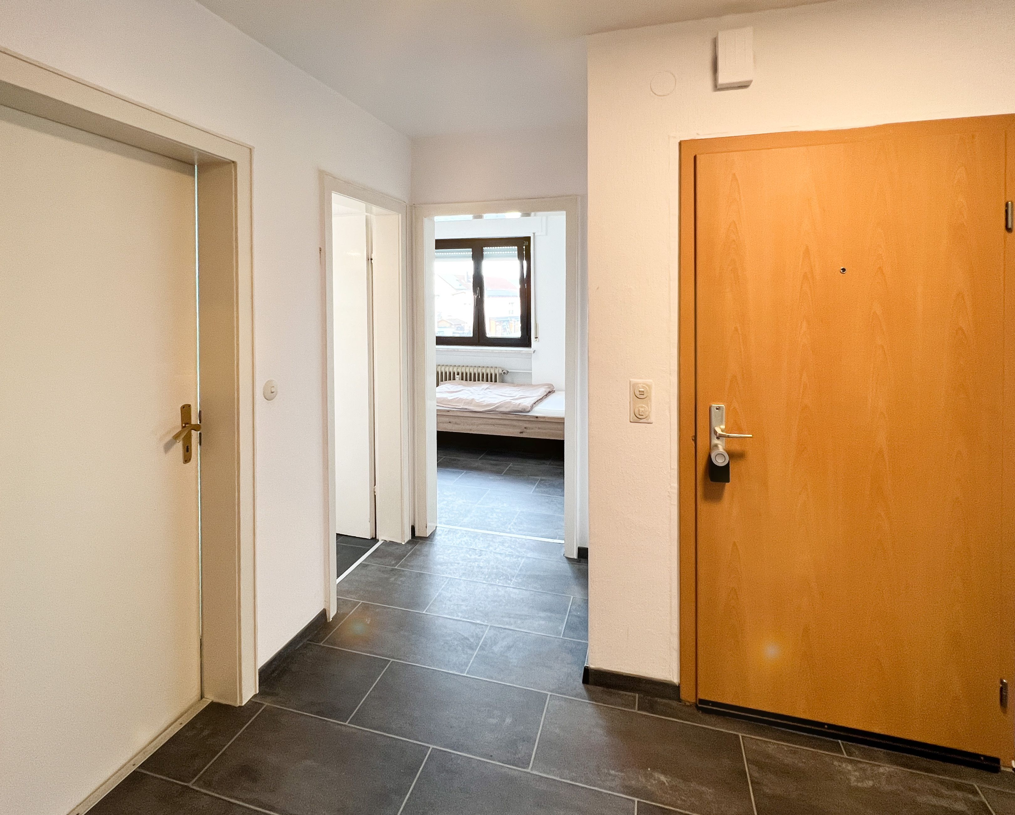  Fully Furnished Apartment With Balcony For Up To 7 Guests In Linkenheim-Hochstetten  -  Fully furnished apartment with balcony for up to 7 guests in Linkenheim-Hochstetten  - Gallery -  34