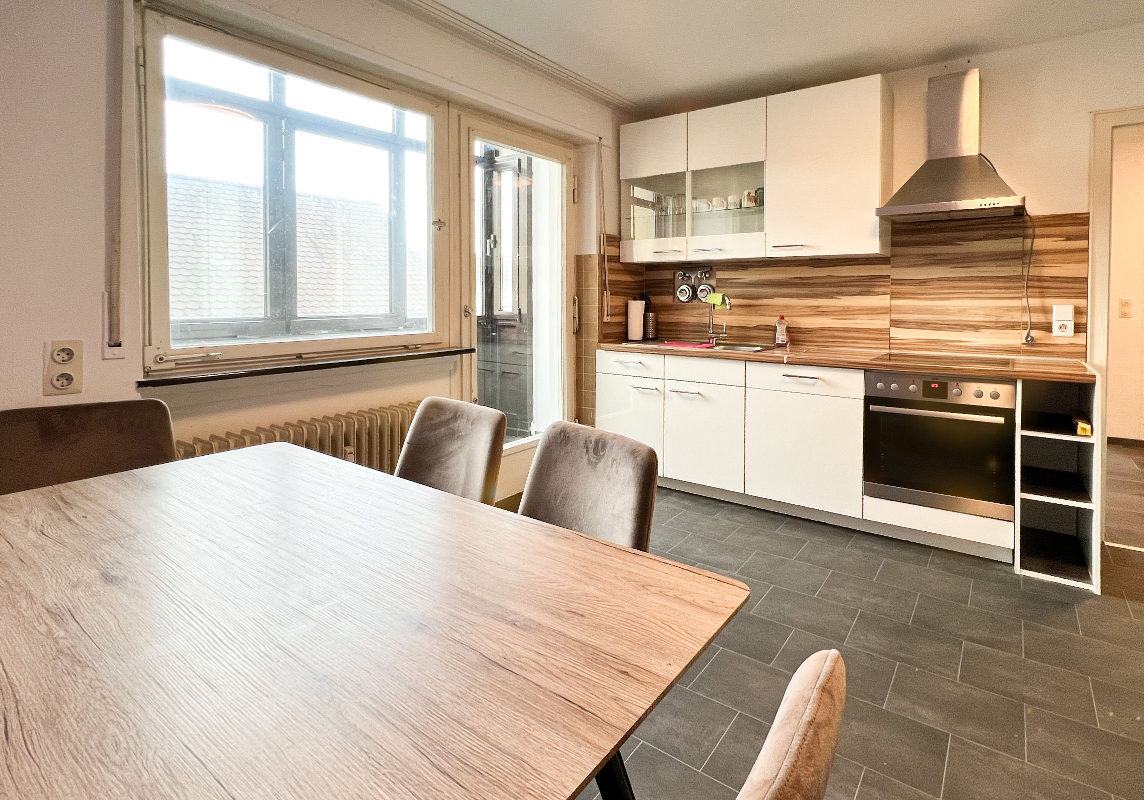  Fully Furnished Apartment With Balcony For Up To 7 Guests In Linkenheim-Hochstetten  -  Fully furnished apartment with balcony for up to 7 guests in Linkenheim-Hochstetten  - Gallery -  23
