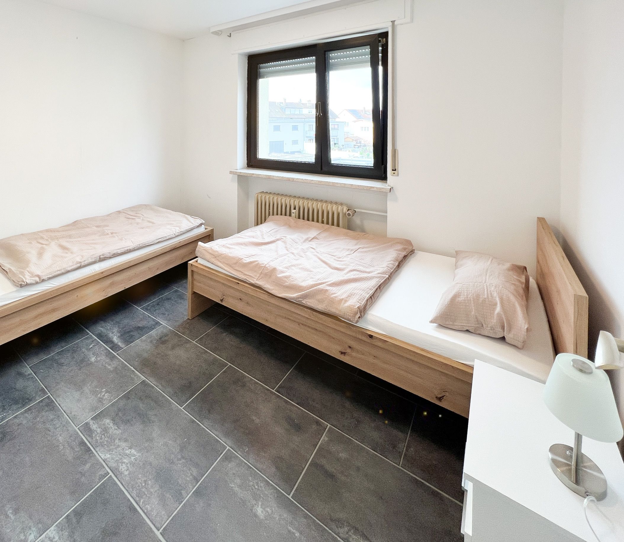  Fully Furnished Apartment With Balcony For Up To 7 Guests In Linkenheim-Hochstetten  -  Fully furnished apartment with balcony for up to 7 guests in Linkenheim-Hochstetten  - Gallery -  3