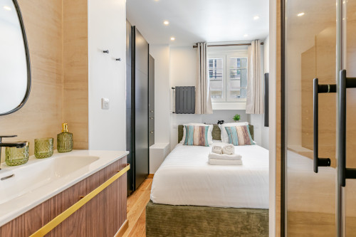 Charmant appartement parisien quartier chic