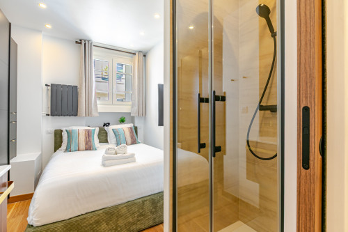 Charmant appartement parisien quartier chic