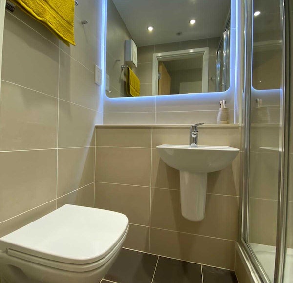  Studio Silver  -  The Depot Roost  - Gallery -  2