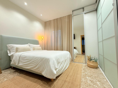 Newly Renovated Double bedroom in 4-bedroom apartment in El Cabanyal