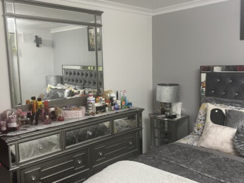 Beautiful home Surrey surroundings  - Gallery - 10