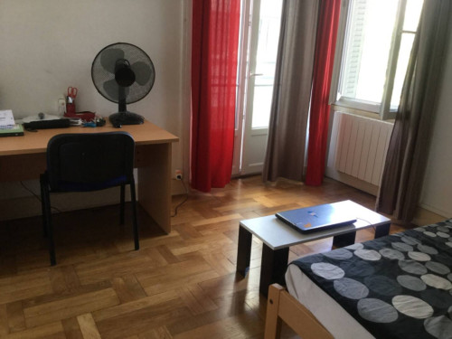 60m² Private room in a flatshare for 3 people