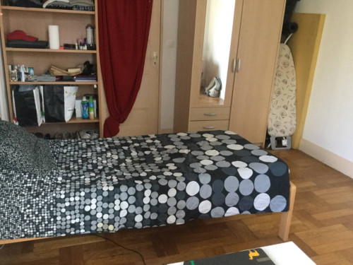 60m² Private room in a flatshare for 3 people