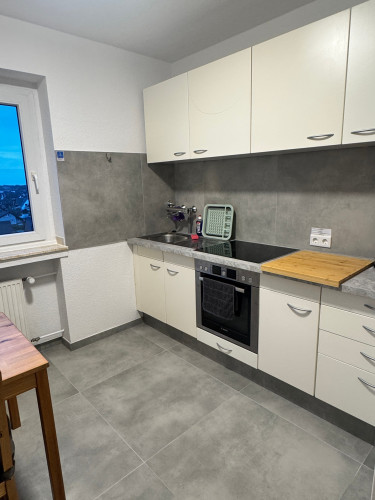 Schöne, renovierte(Kern-sanierte) 2-Zimmer-Wohnung