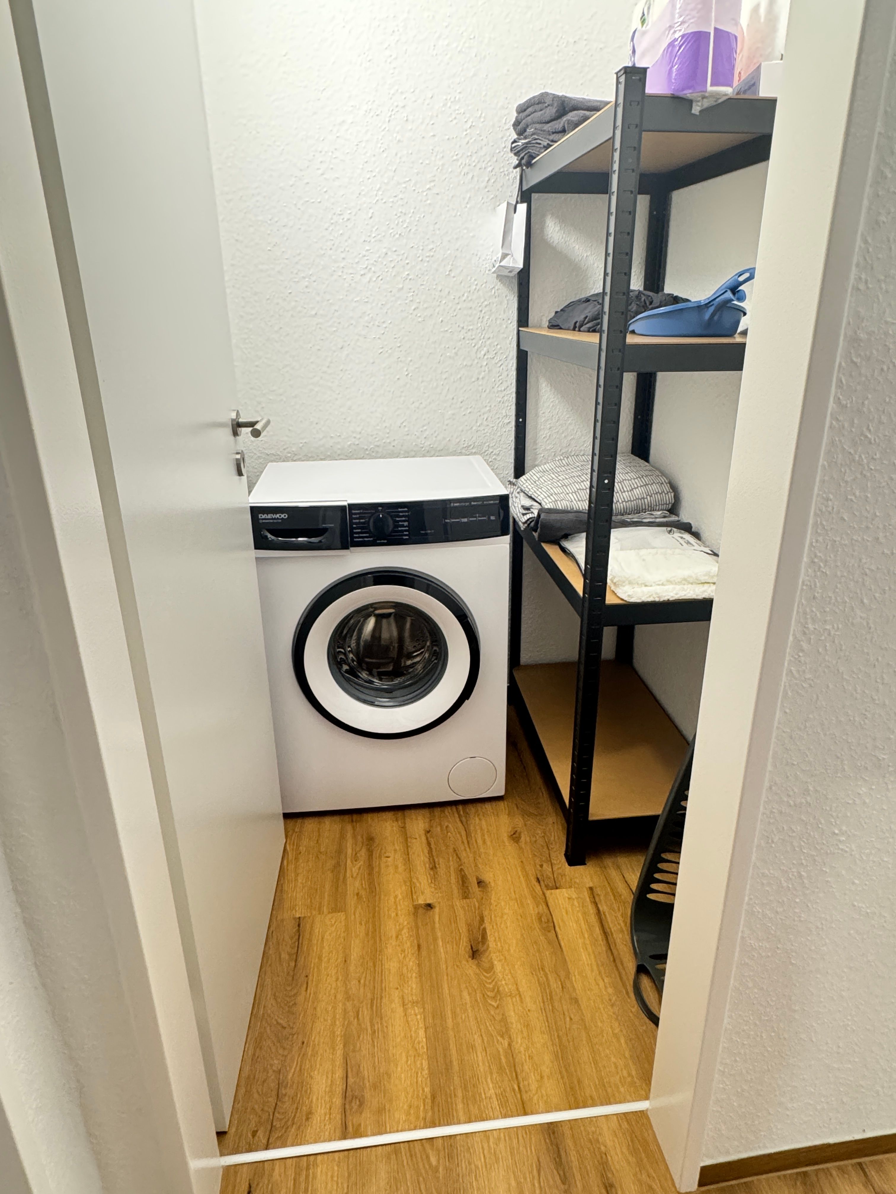 Schöne, Renovierte(Kern-Sanierte) 2-Zimmer-Wohnung - Schöne, renovierte(Kern-sanierte) 2-Zimmer-Wohnung - Gallery - 11