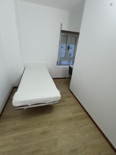 Nice Single Bedroom close to Faculty of Economics, University of Coimbra