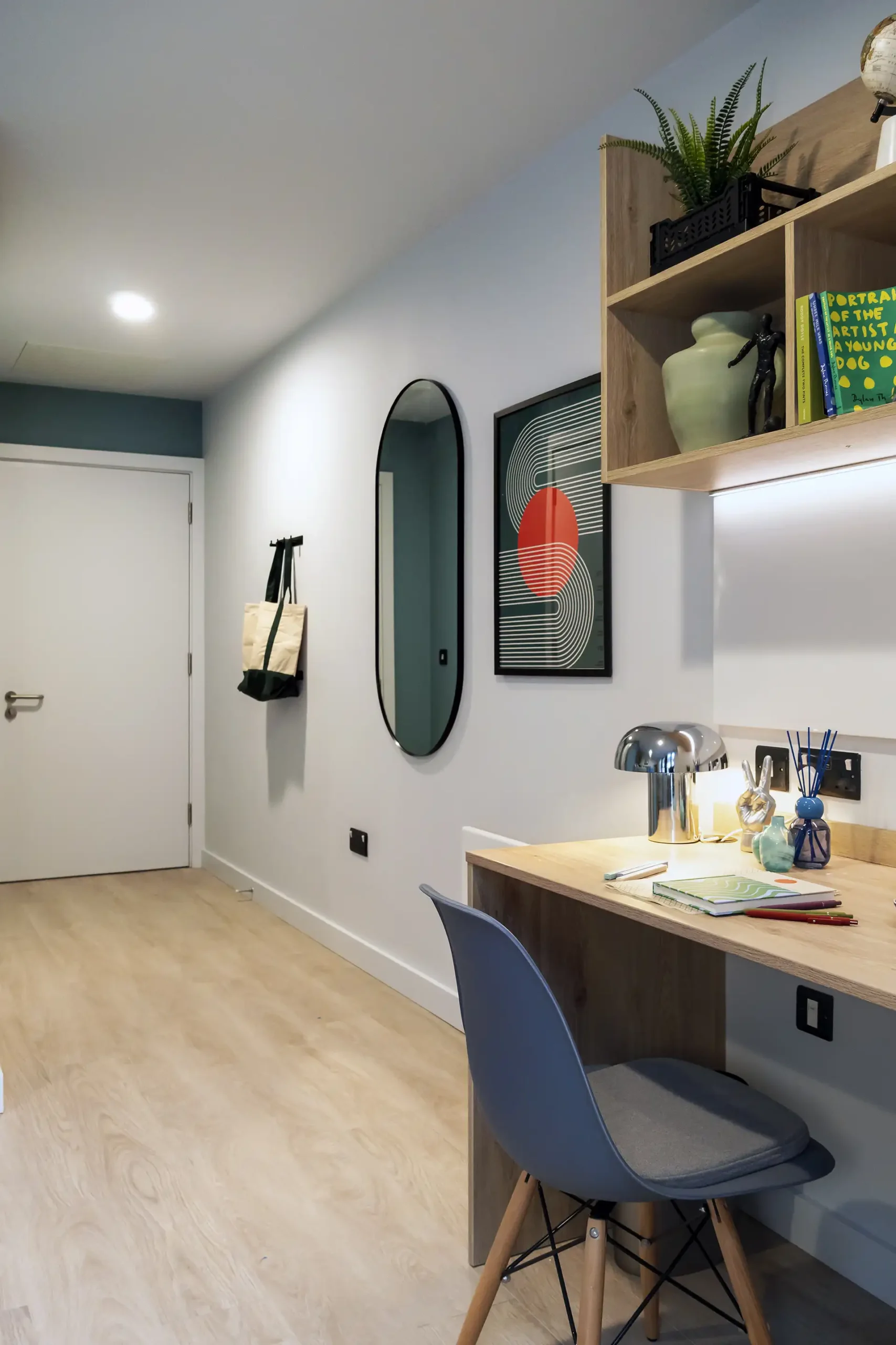  Gold En Suite, Bay View (Floor 7)  -  Queen Street Place  - Gallery -  2