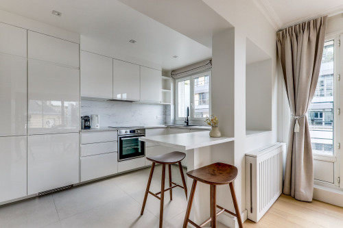 Champs Elysees - Bassano 1 Bedroom