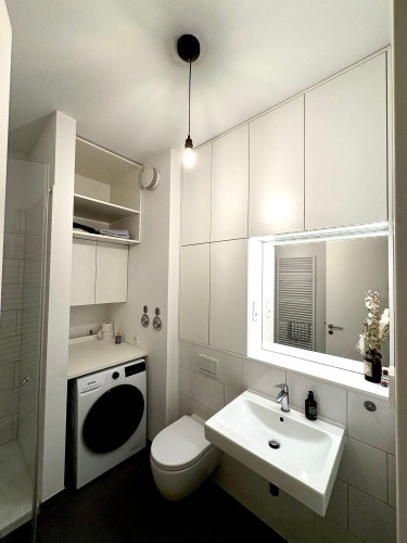 Modern and extremely bright flat with huge balcony