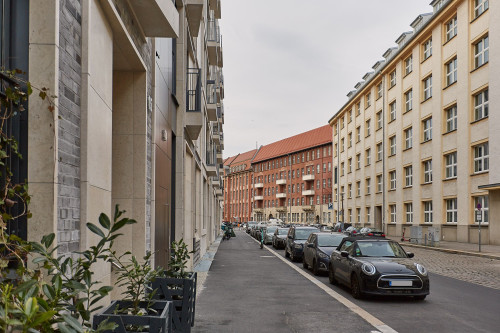 Beautiful 2 Room Parkside Apartment in Central Berlin