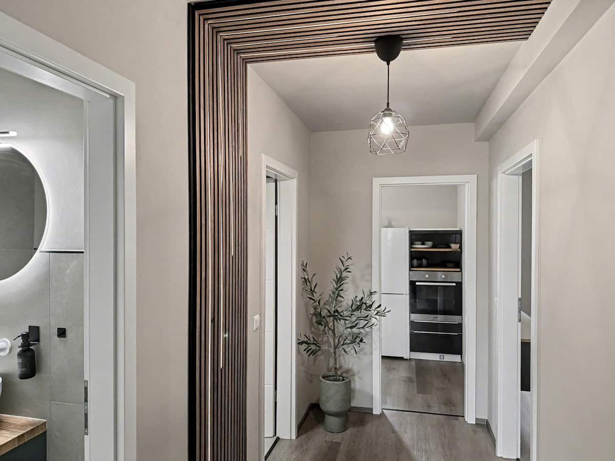 Stylish, Modern & Centrally Located - 12