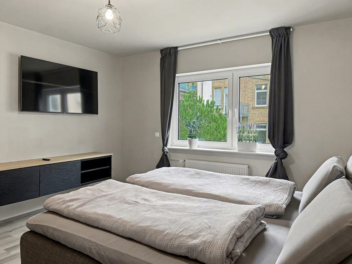 Stylish, Modern & Centrally Located - 16