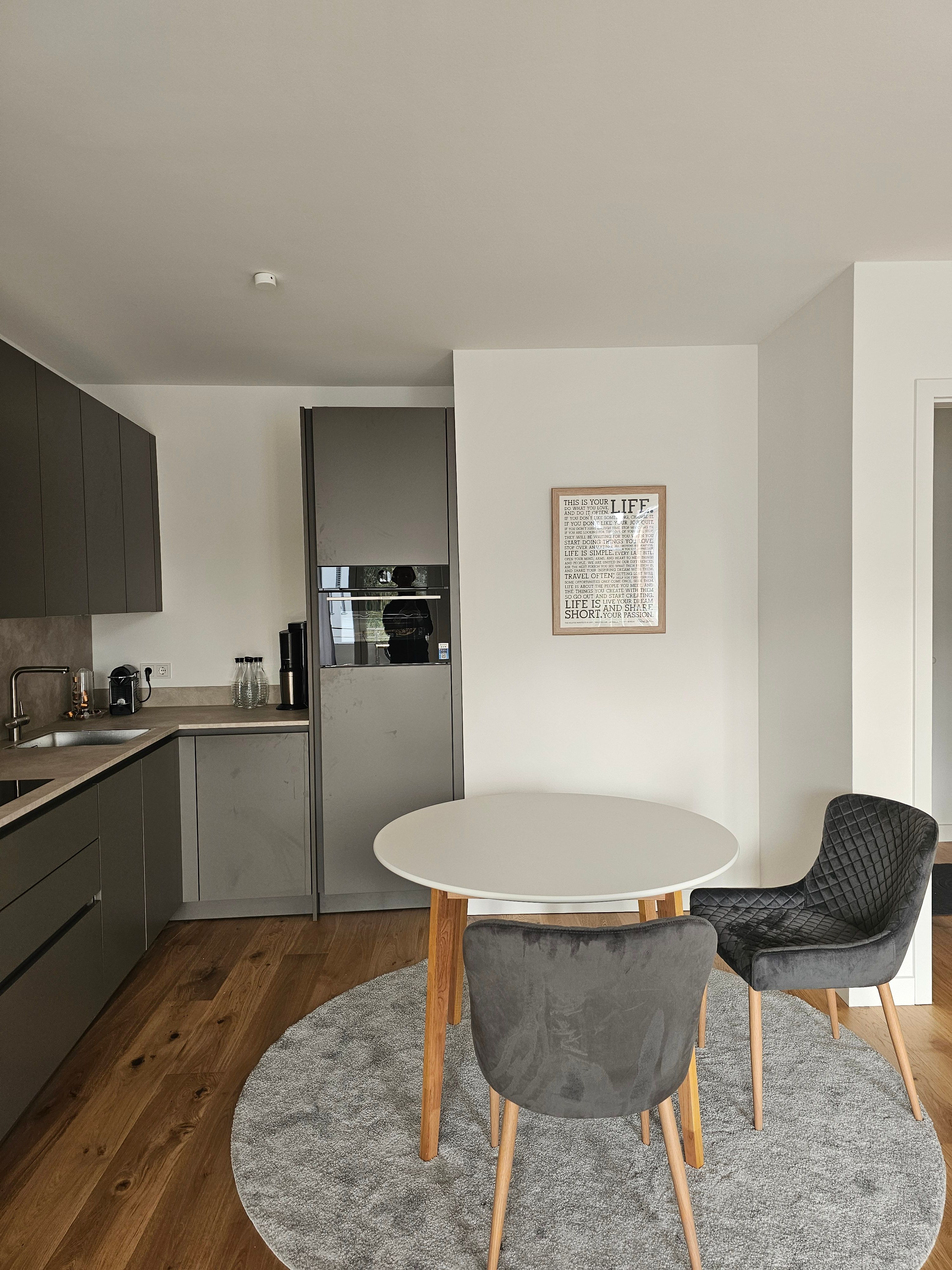  Cozy & Stylish Living In Lüneburg – 3-Room Apartment Near City Center, Theater, Salü Spa & Hospital  -  Cozy & Stylish Living in Lüneburg – 3-Room Apartment near City Center, Theater, Salü Spa & Hospital  - Gallery -  22