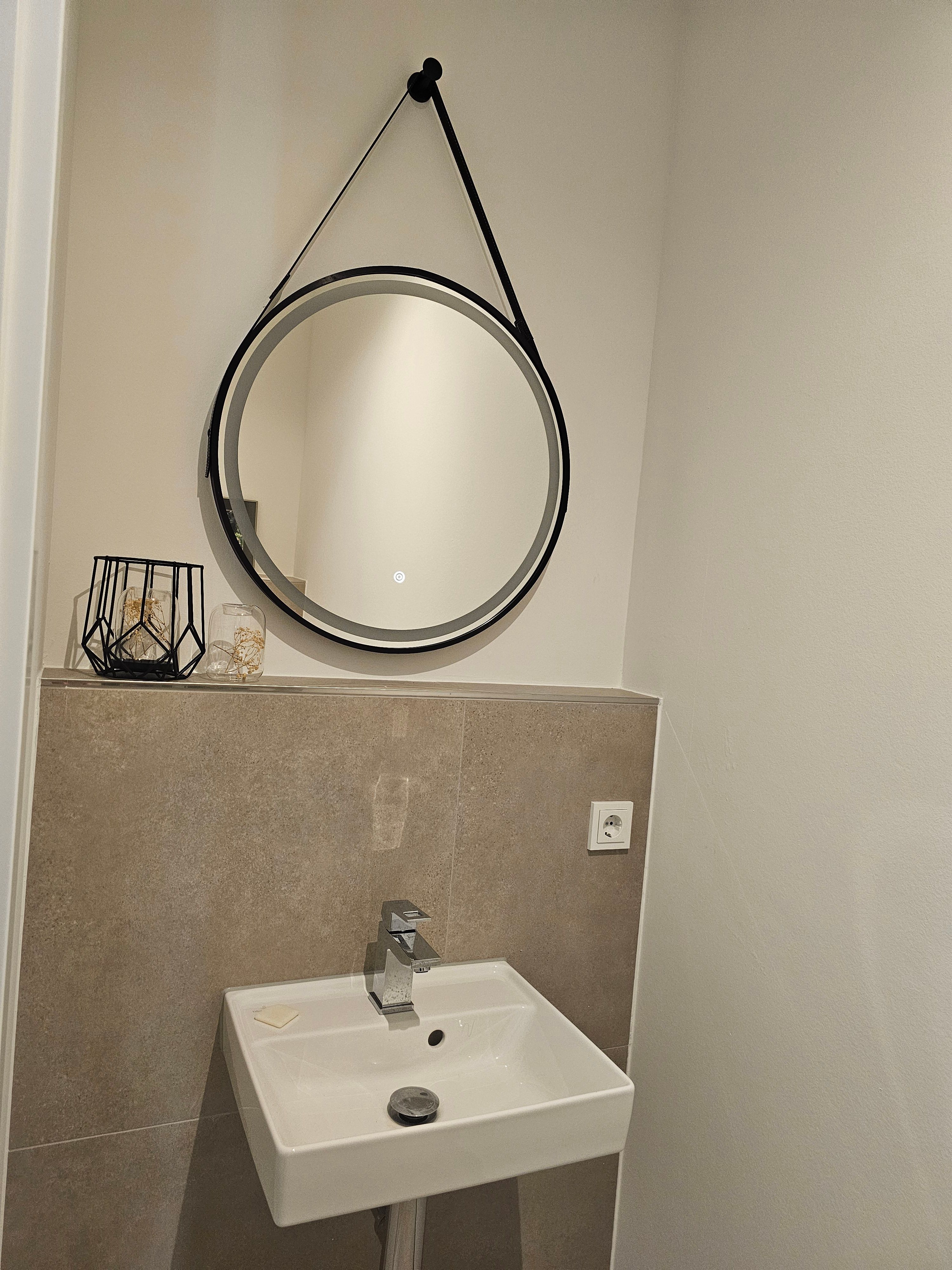  Cozy & Stylish Living In Lüneburg – 3-Room Apartment Near City Center, Theater, Salü Spa & Hospital  -  Cozy & Stylish Living in Lüneburg – 3-Room Apartment near City Center, Theater, Salü Spa & Hospital  - Gallery -  15