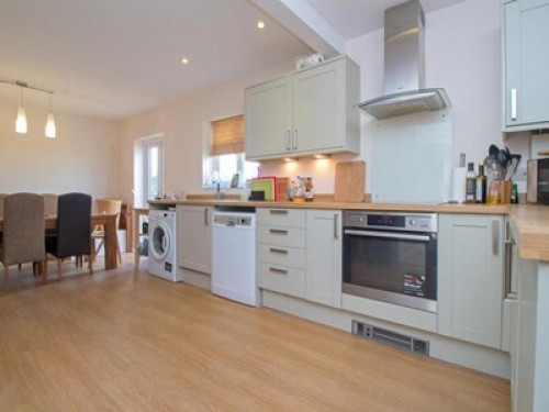 Spacious, clean, furnished double 