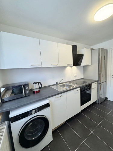 Spacious, neat flat in München