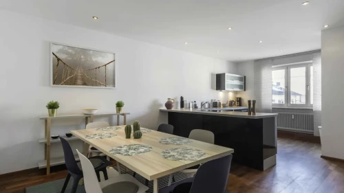 Room in a shared 5-bedroom apartment for rent in Stuttgart, bills included, perfect for professionals and students.  - Gallery -  3