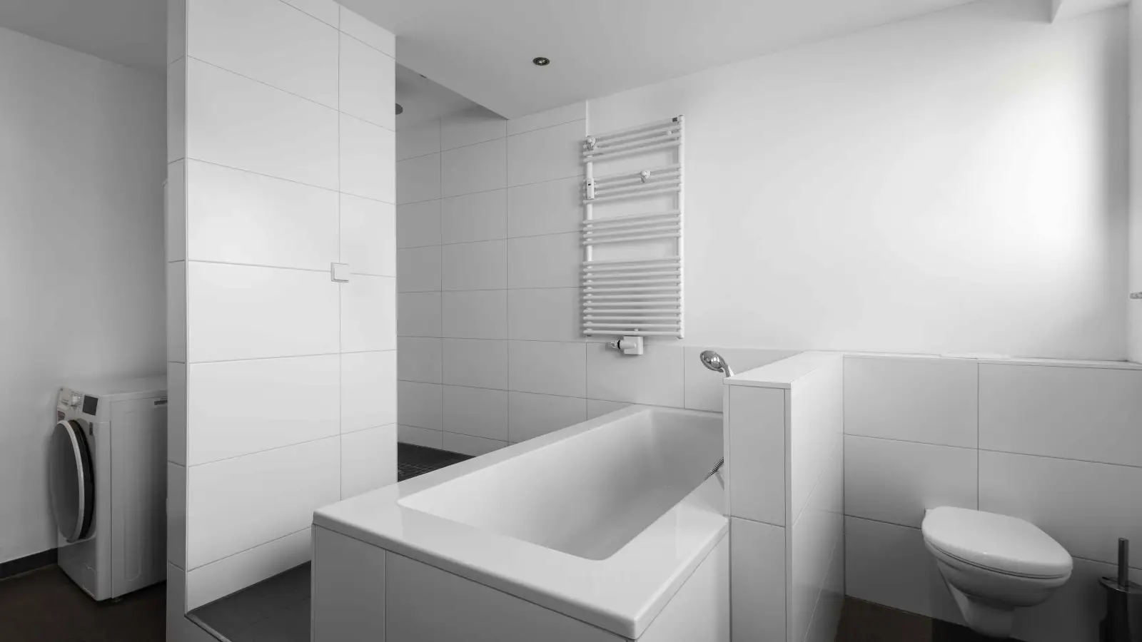 Room In A Shared 5-Bedroom Apartment For Rent In Stuttgart - Room in a shared 5-bedroom apartment for rent in Stuttgart, bills included, perfect for professionals and students. - Gallery - 6