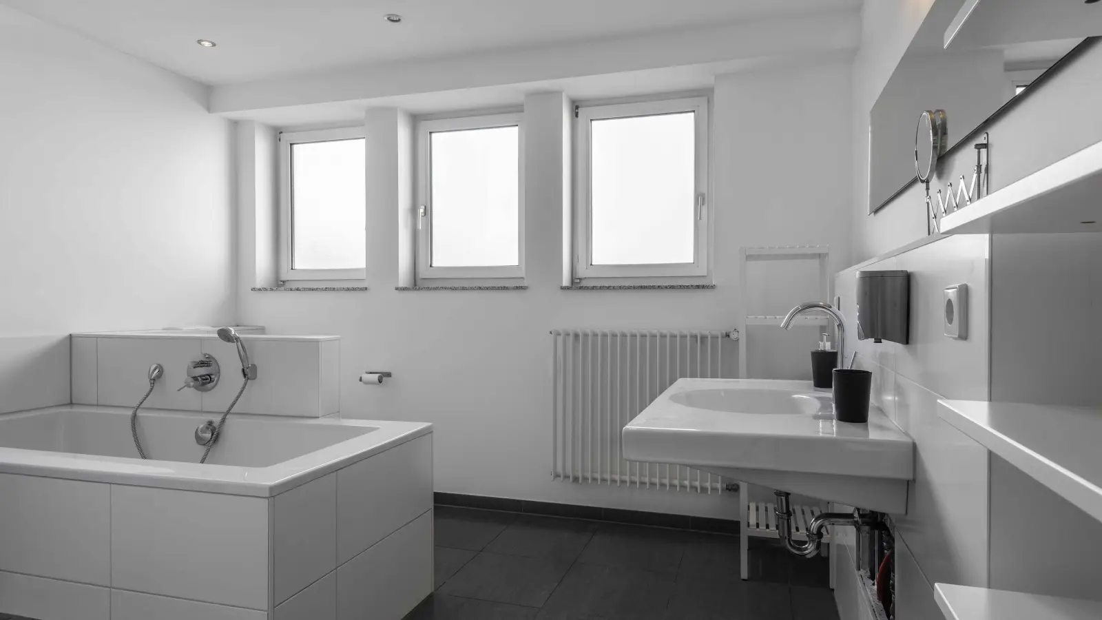  Room In A Shared 5-Bedroom Apartment For Rent In Stuttgart  -  Room in a shared 5-bedroom apartment for rent in Stuttgart, bills included, perfect for professionals and students.  - Gallery -  5