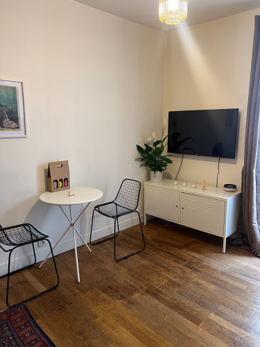 Cosy flat in Montmartre