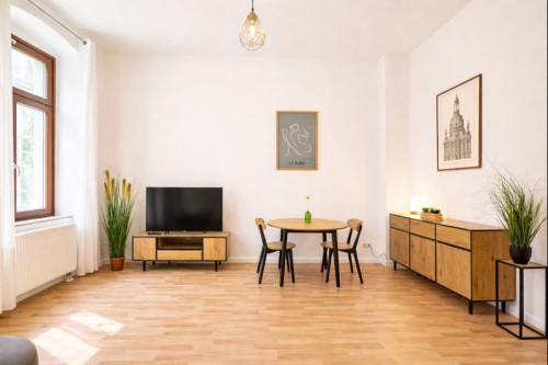Urban apartment in Dresden's trendy hip district