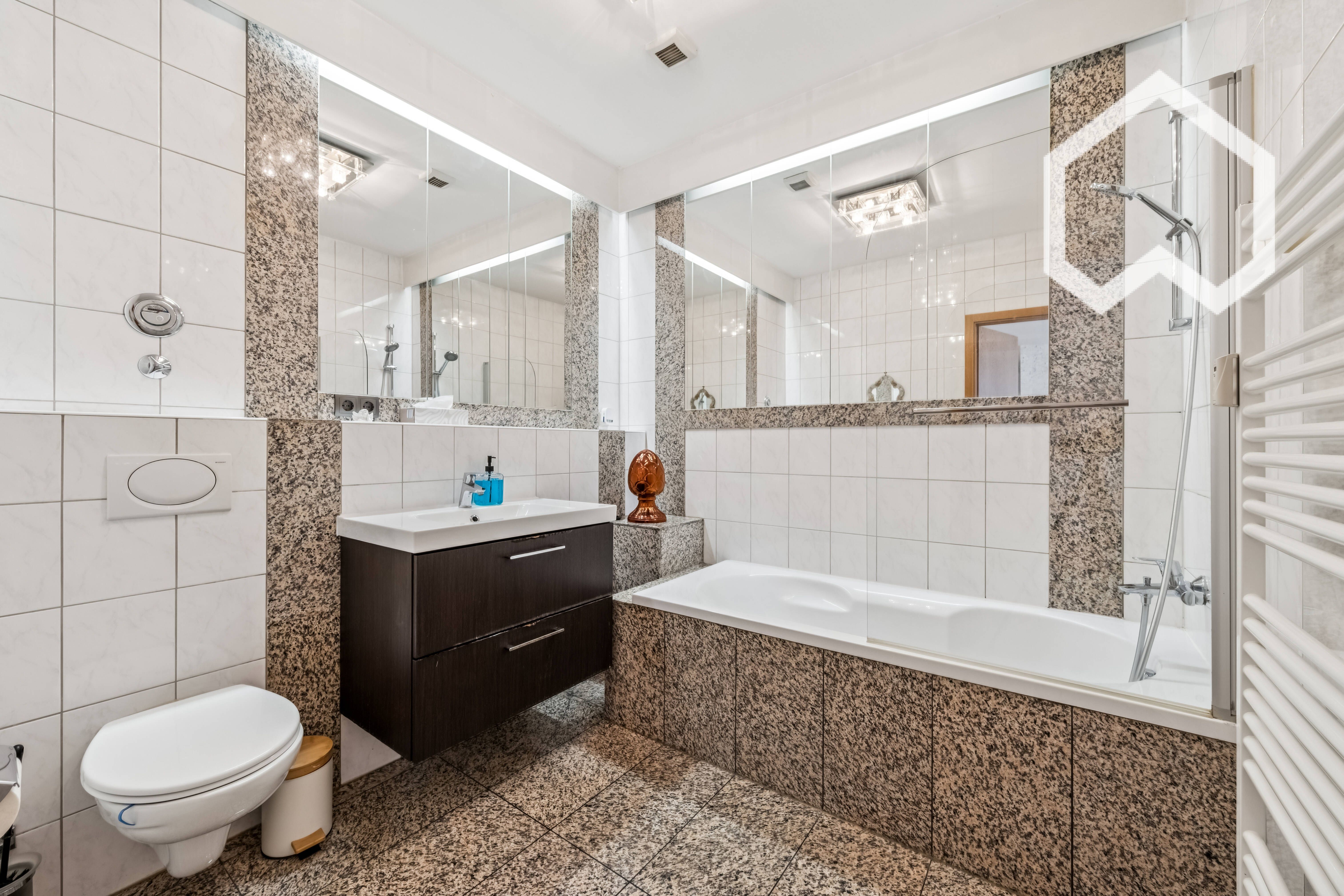 Spacious And Exclusive Loft In A Central Location - 4